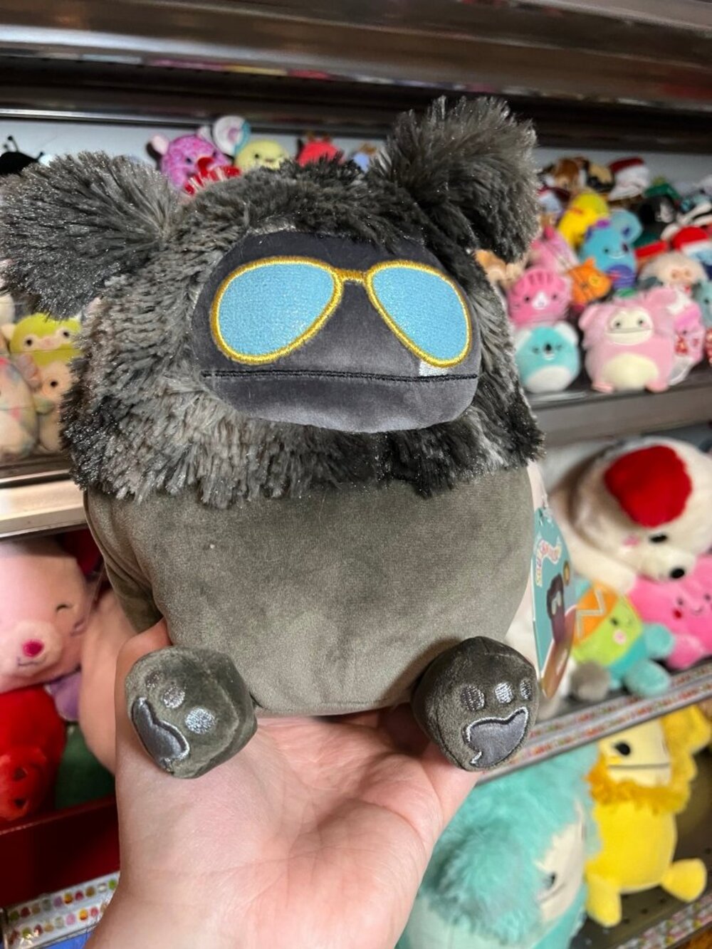 Jazwares Squishmallows Plush - 8" Wallis (Ultra Rare - Yeti w/ Sunglasses) NWT